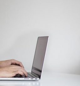 Czym są kampanie Google Merchant i dlaczego warto postawić na audyt Google Ads? 