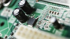 Naprawa elektroniki przemysłowej – klucz do zachowania ciągłości produkcji i ograniczenia przestojów